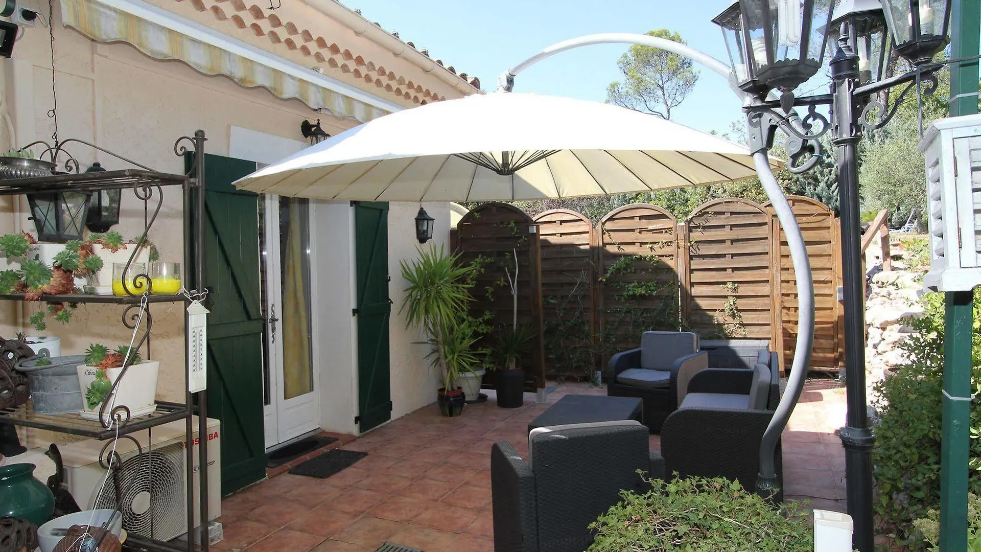 La Courtésié - Charming B&B Saint-Maximin 3*,  France