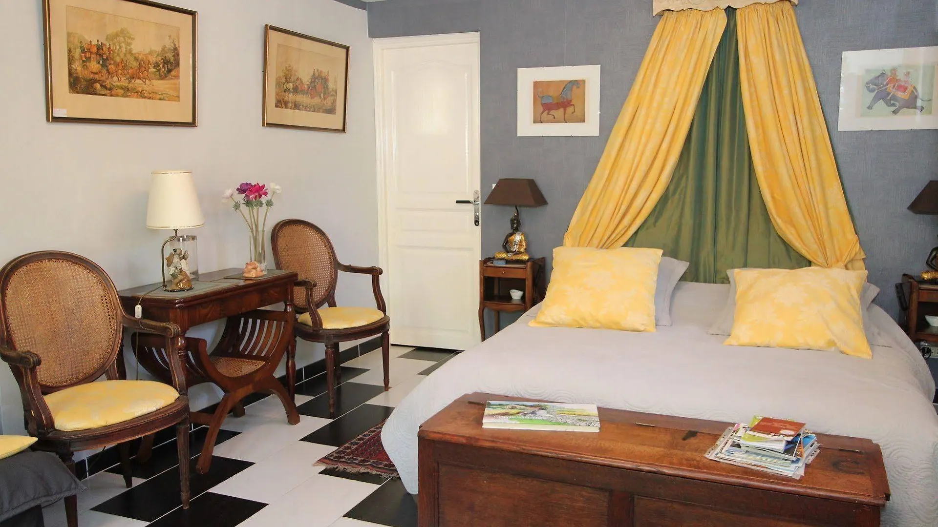 *** Couette-café La Courtésié - Charming B&B Saint-Maximin France